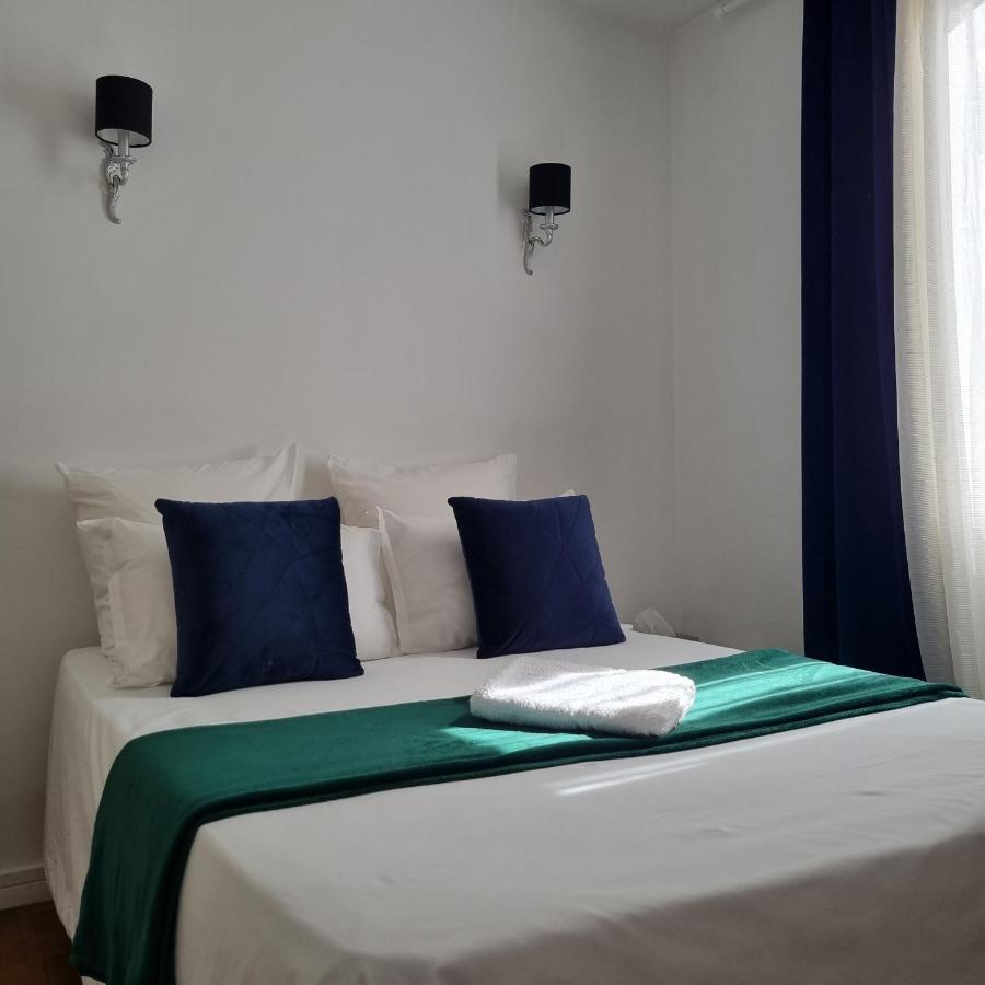 Double Bed Room Homestay Shared Accommodation Paris Bagian luar foto
